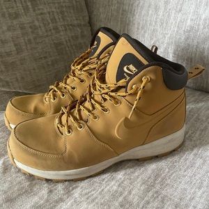 Nike Boots
